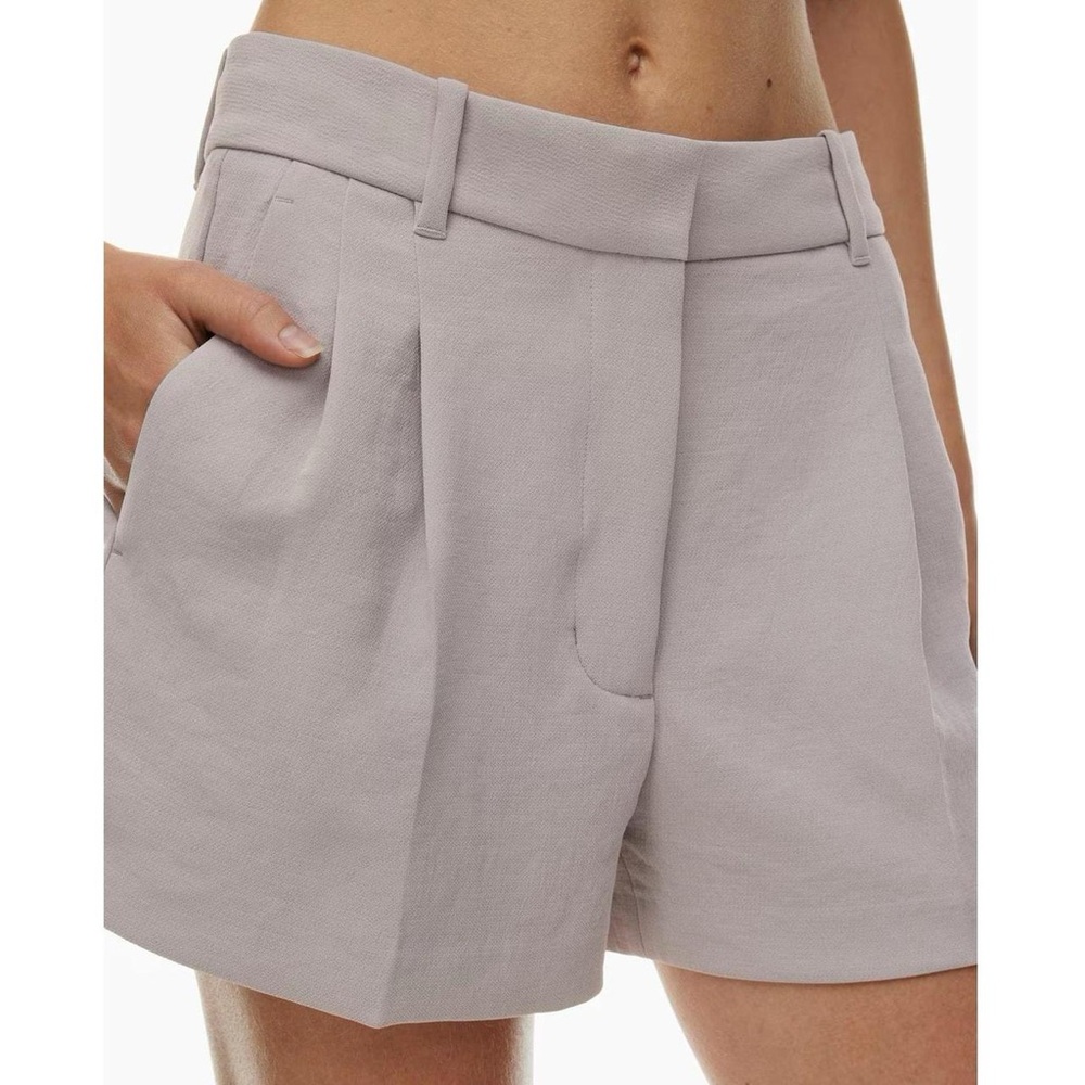 Aritzia The Effortless Short, color Ashen, size 2, worn twice